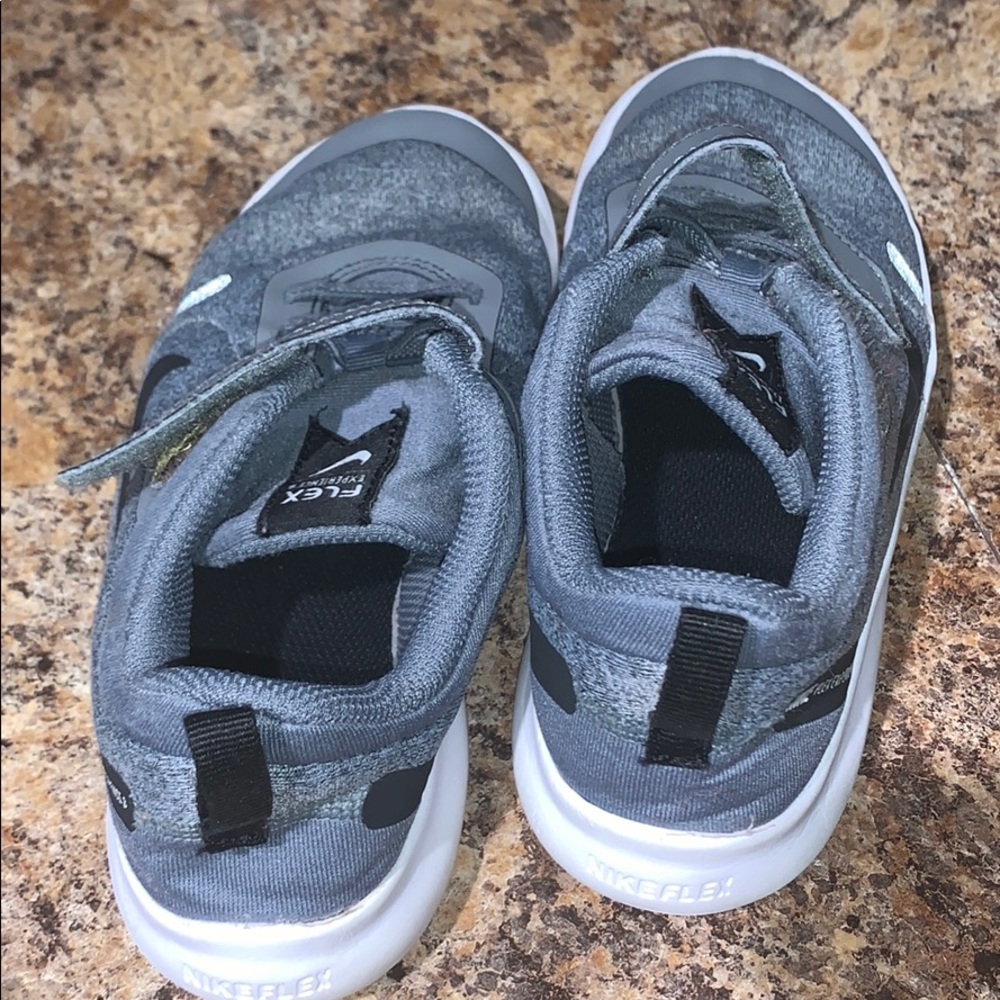 Toddler boys size 13 Nike Flex